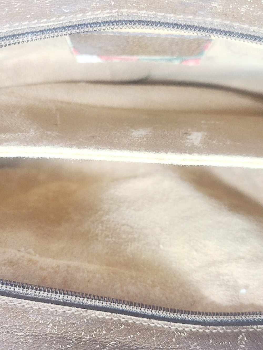Gucci Canvas Leather Clutch Bag - Picture 4 of 9